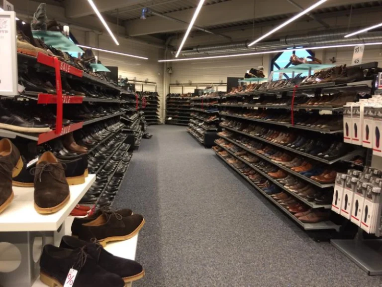 LLOYD Outlet Sulingen
