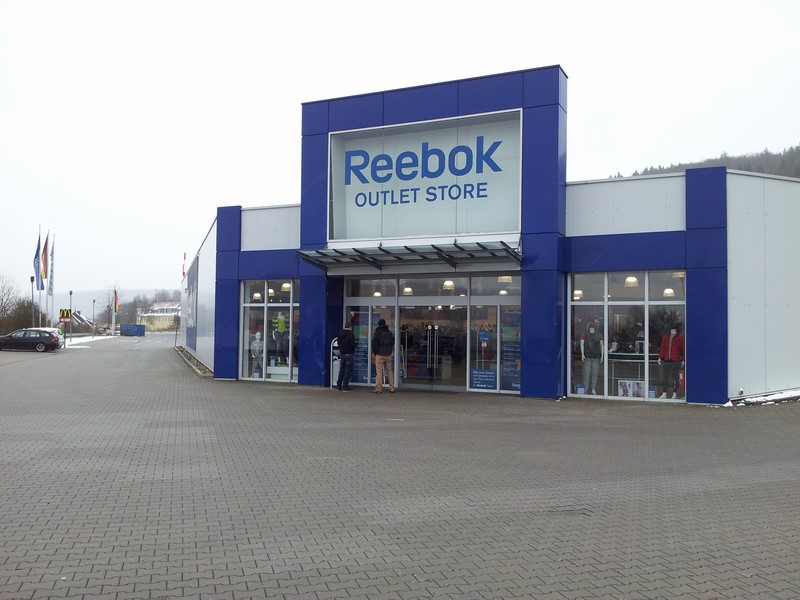 Recensent Stuwkracht verzonden ᐅ Reebok Outlet Greding – Große Sprünge zu den kleinen Preisen » Lohnt  sich's?