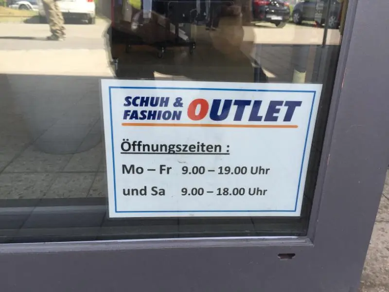Schuh & Fashion Outlet Pocking