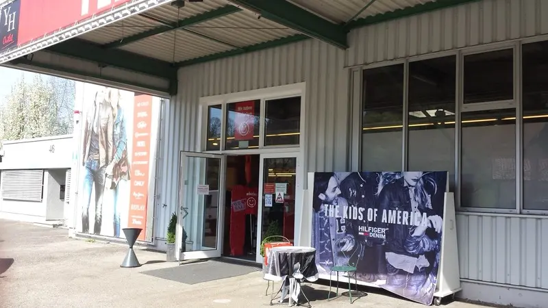 Yeans Halle Outlet Deizisau