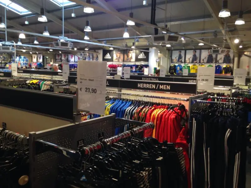 Adidas Factory Outlet Shop Piding