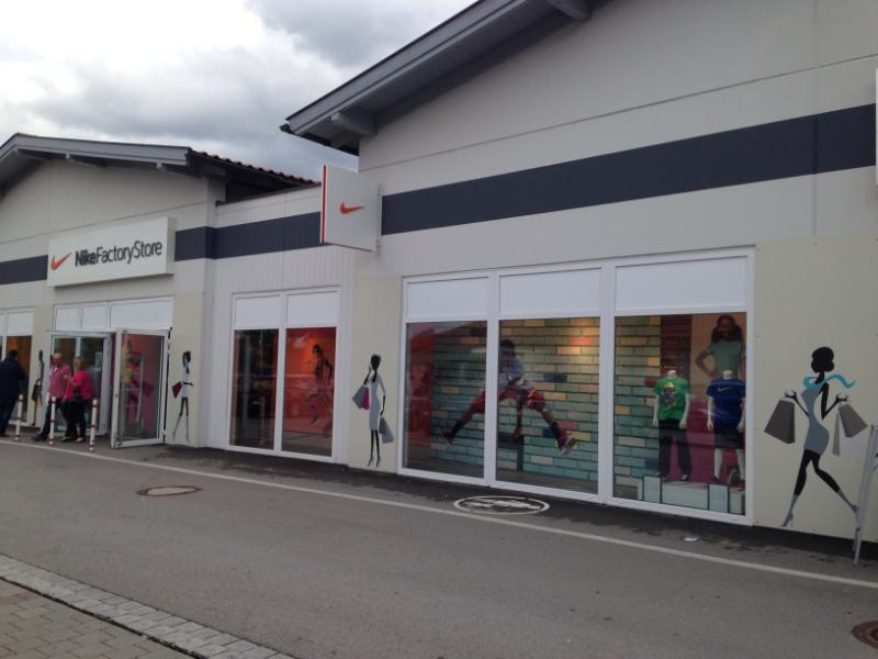 Evalueerbaar begin tolerantie ᐅ Nike Outlet Piding – Sportliche Schnäppchen aus dem Nike Store » Lohnt  sich's?