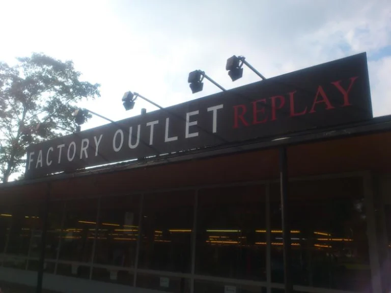 Replay Factory Outlet Düsseldorf