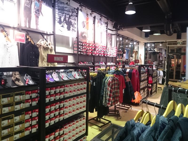 vans store wien