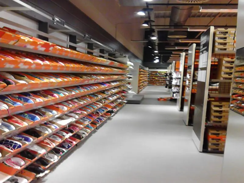 NIKE Stuhr