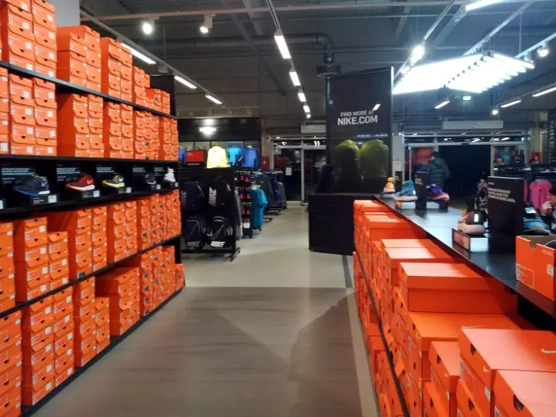 NIKE Stuhr