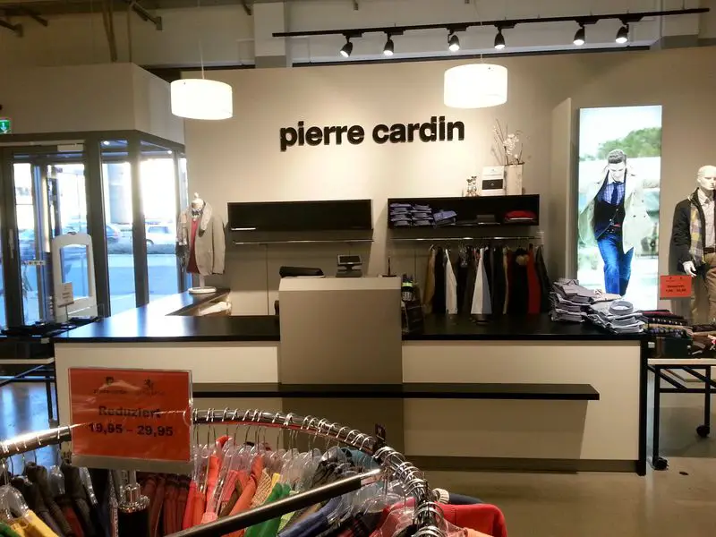 You are currently viewing Pierre Cardin Outlet in Rottendorf - französische Luxusmarke mit Rabatt