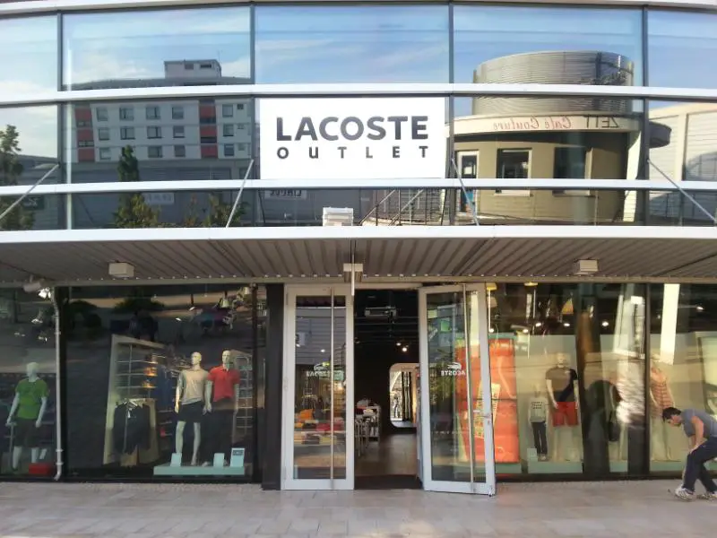 You are currently viewing Lacoste Outlet in Wolfsburg – Poloshirts und Hemden billiger