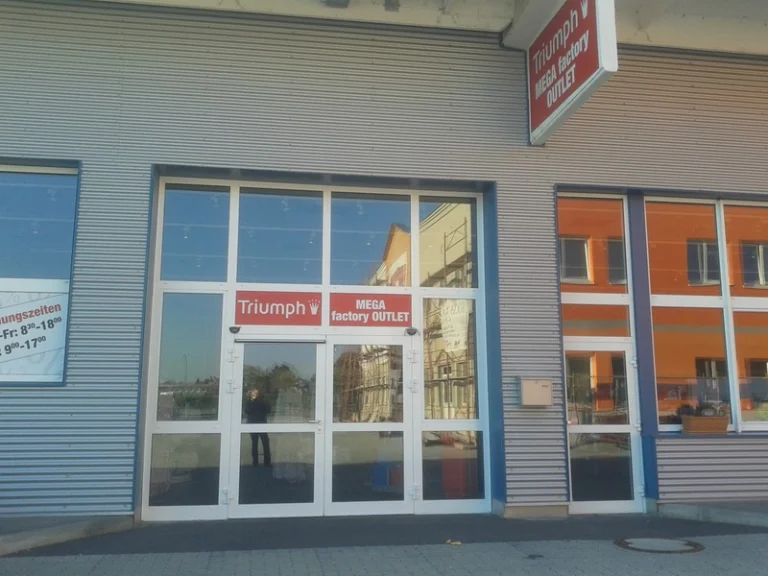 Triumph Outlet Wiener Neustadt
