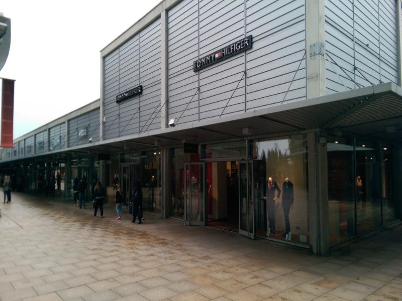 hilfiger factory
