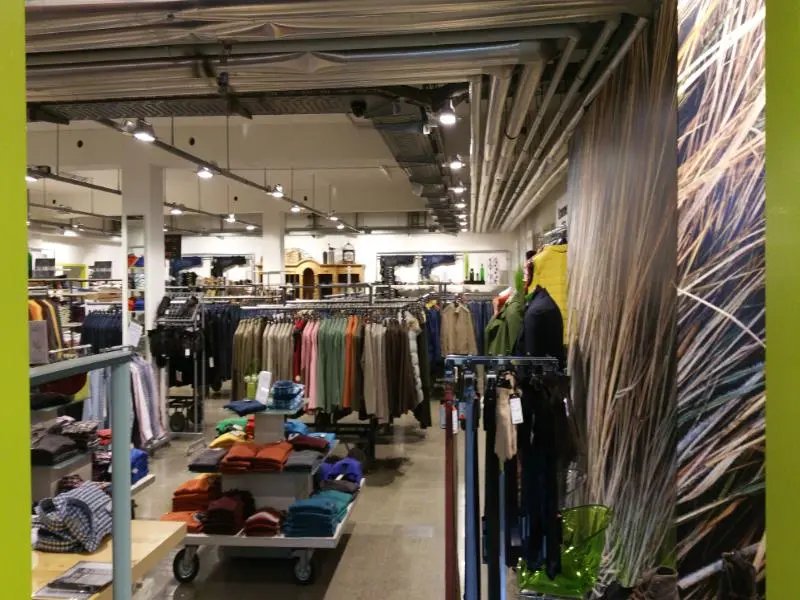 NoBasics Modefabrik Selb