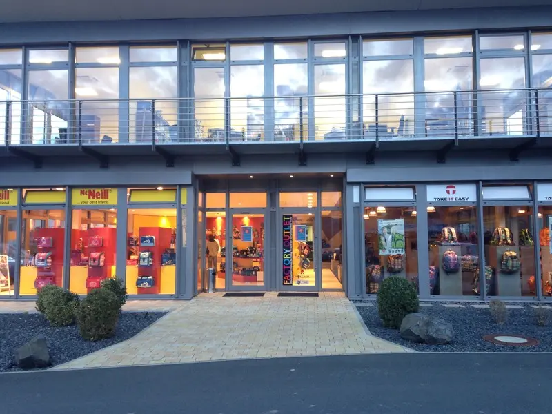McNeill + Take it easy outlet factory Seligenstadt