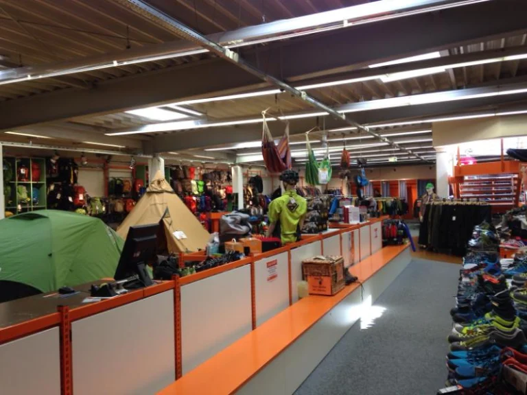 Globetrotter Outlet - Re:think Store Bonn